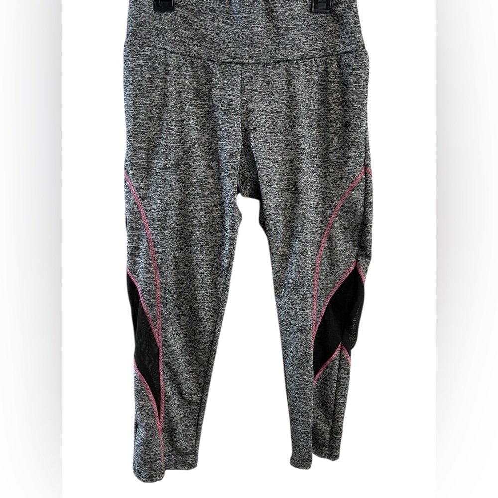 Starting Point Gray and Pink Cropped Leggings